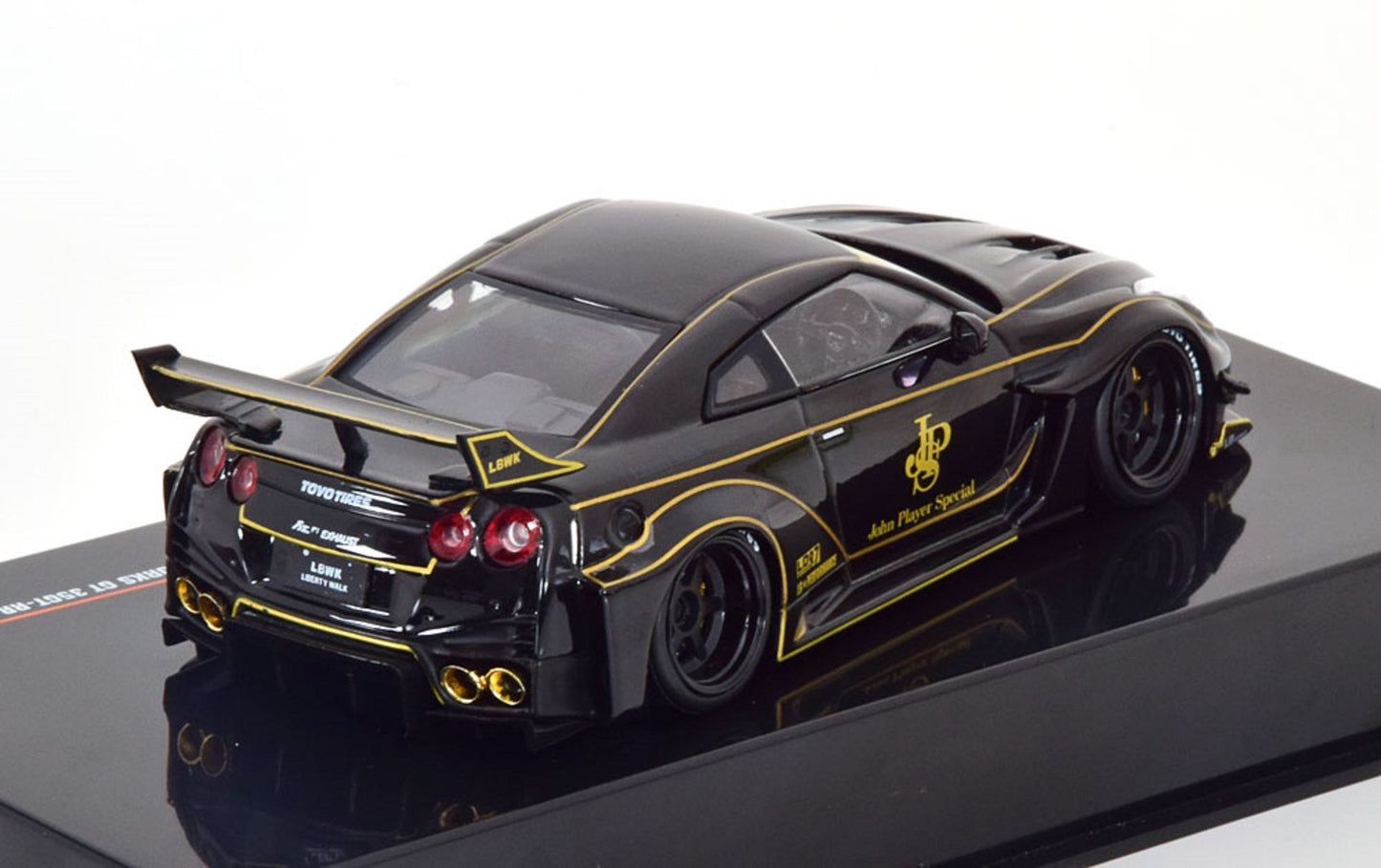 Ixo 1:43 Nissan GT 35GT-RR LB Works 2019 JPS (MOC330.22)