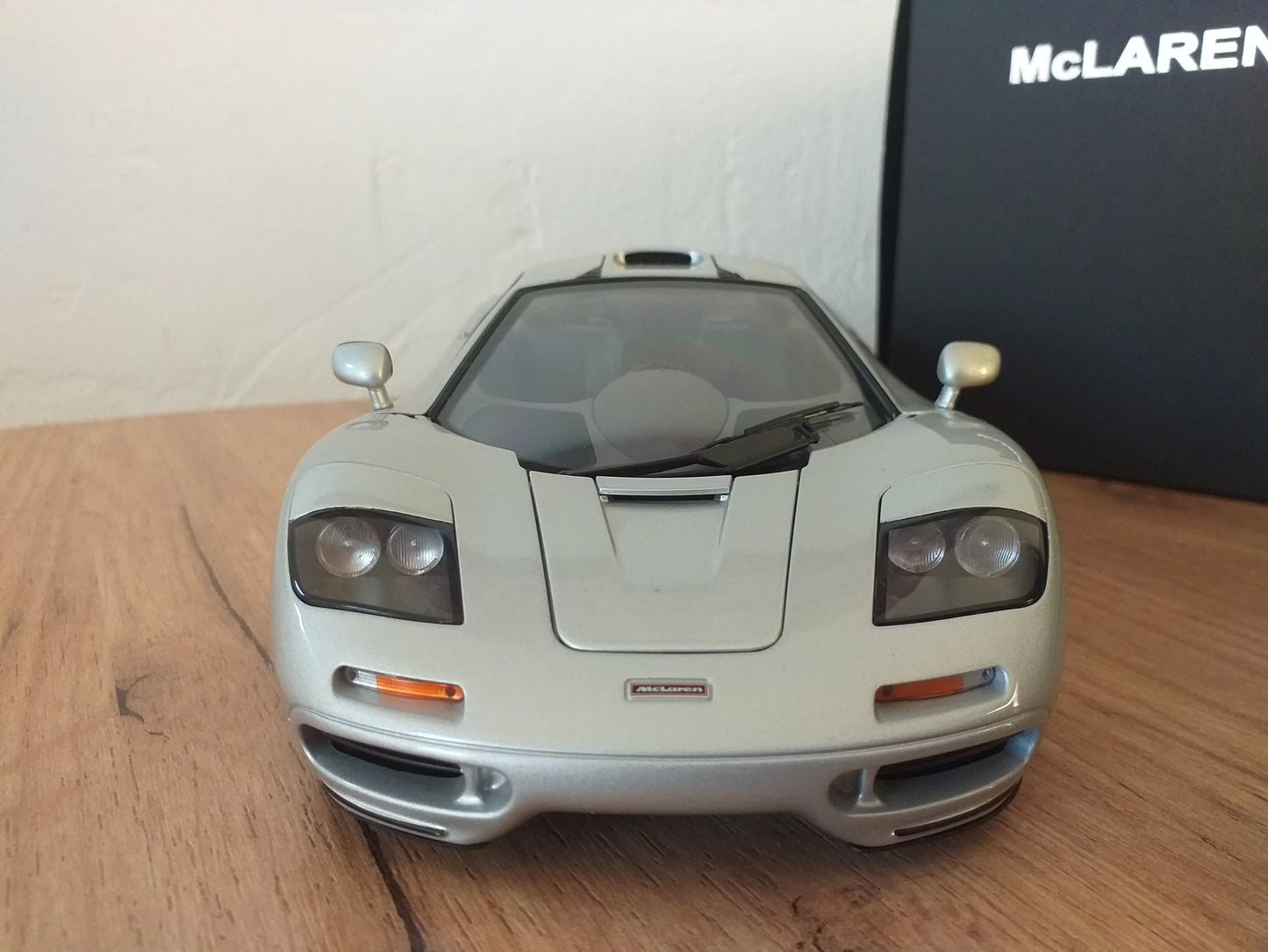 AUTOart 1:18 McLaren F1 Short Tail Road Car Magnesium Silver (76001)