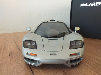 AUTOart 1:18 McLaren F1 Short Tail Road Car Magnesium Silver (76001)
