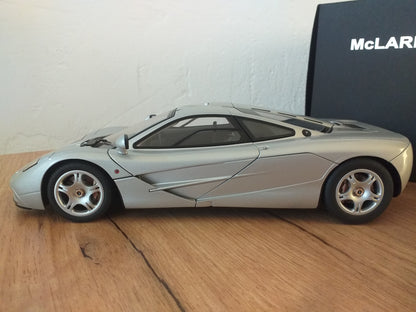 AUTOart 1:18 McLaren F1 Short Tail Road Car Magnesium Silver (76001)
