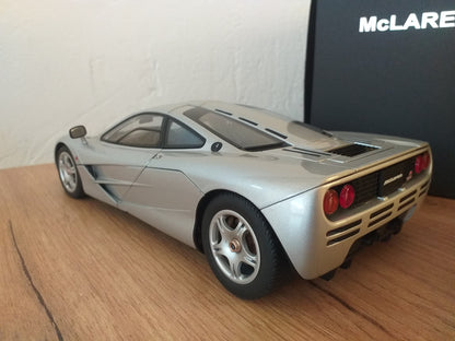 AUTOart 1:18 McLaren F1 Short Tail Road Car Magnesium Silver (76001)
