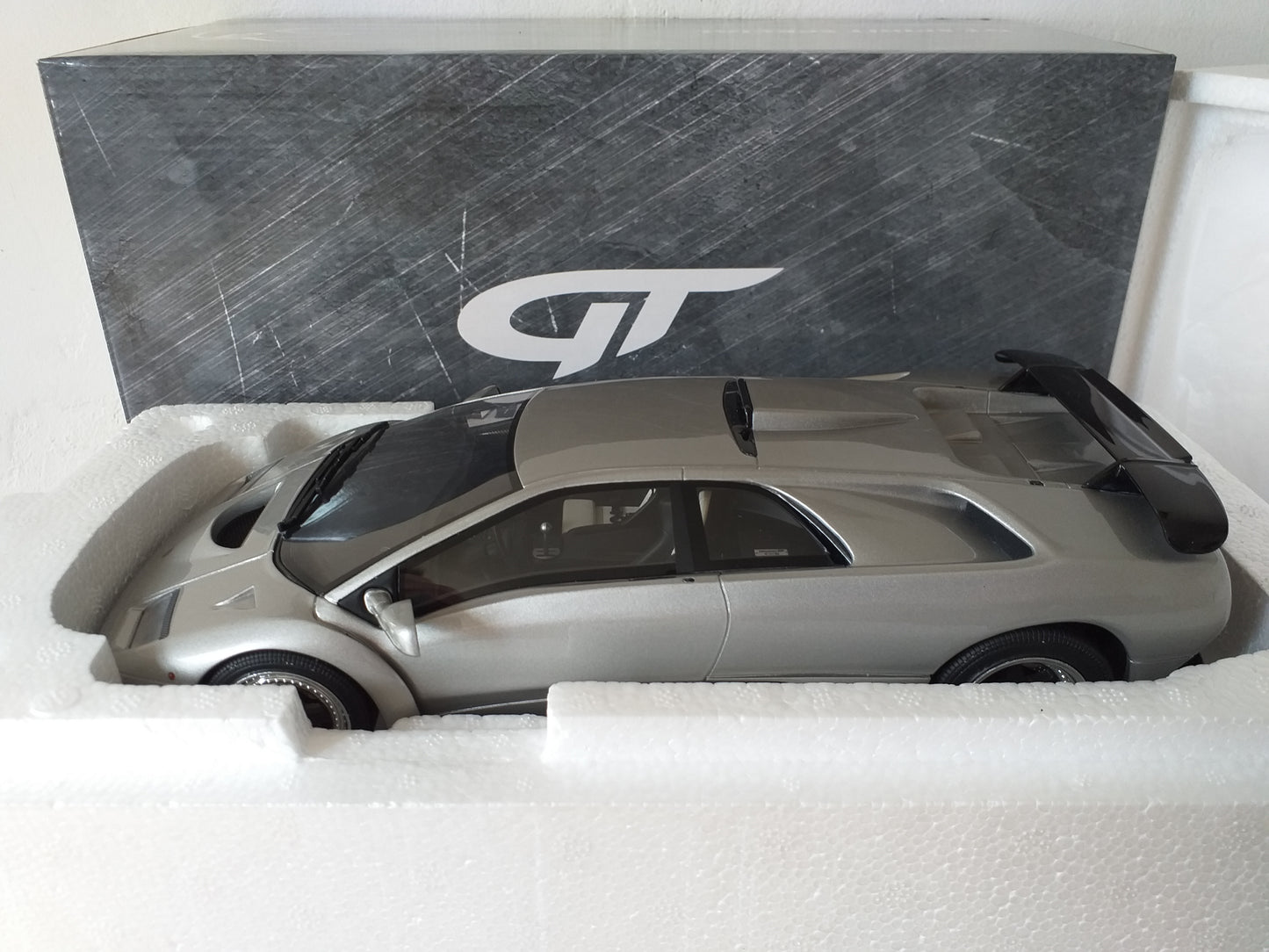GT Spirit 1:18 Lamborghini Diablo GT Metallic Silver Limited Edition 500 PCS (1999) - GTS18507S