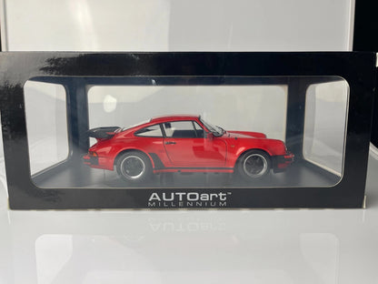 AUTOart 1:18 Porsche 911 (930) Turbo 3.3 (77982)