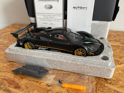 AUTOart 1:18 Pagani Zonda R Carbon Fiber (78261)