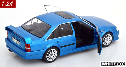 White Box 1:24 Opel Omega Evo 500 bluemetallic (WB124138-O)