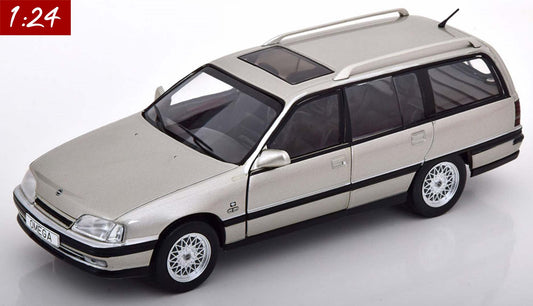 White Box 1:24 Opel Omega A2 Caravan greymetallic (WB124165-O)