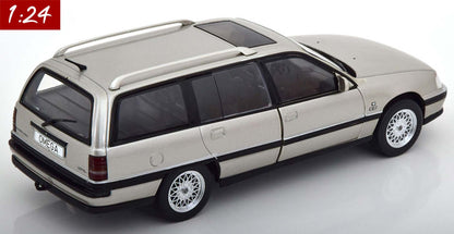 White Box 1:24 Opel Omega A2 Caravan greymetallic (WB124165-O)