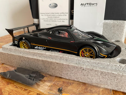 AUTOart 1:18 Pagani Zonda R Carbon Fiber (78261)